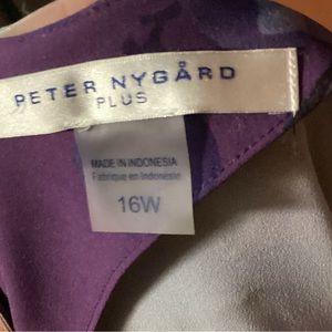 Long sleeve key whole shirt